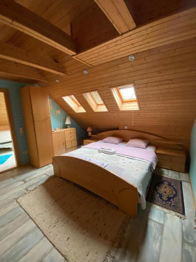 B&B Chardas Buk Bagian luar foto