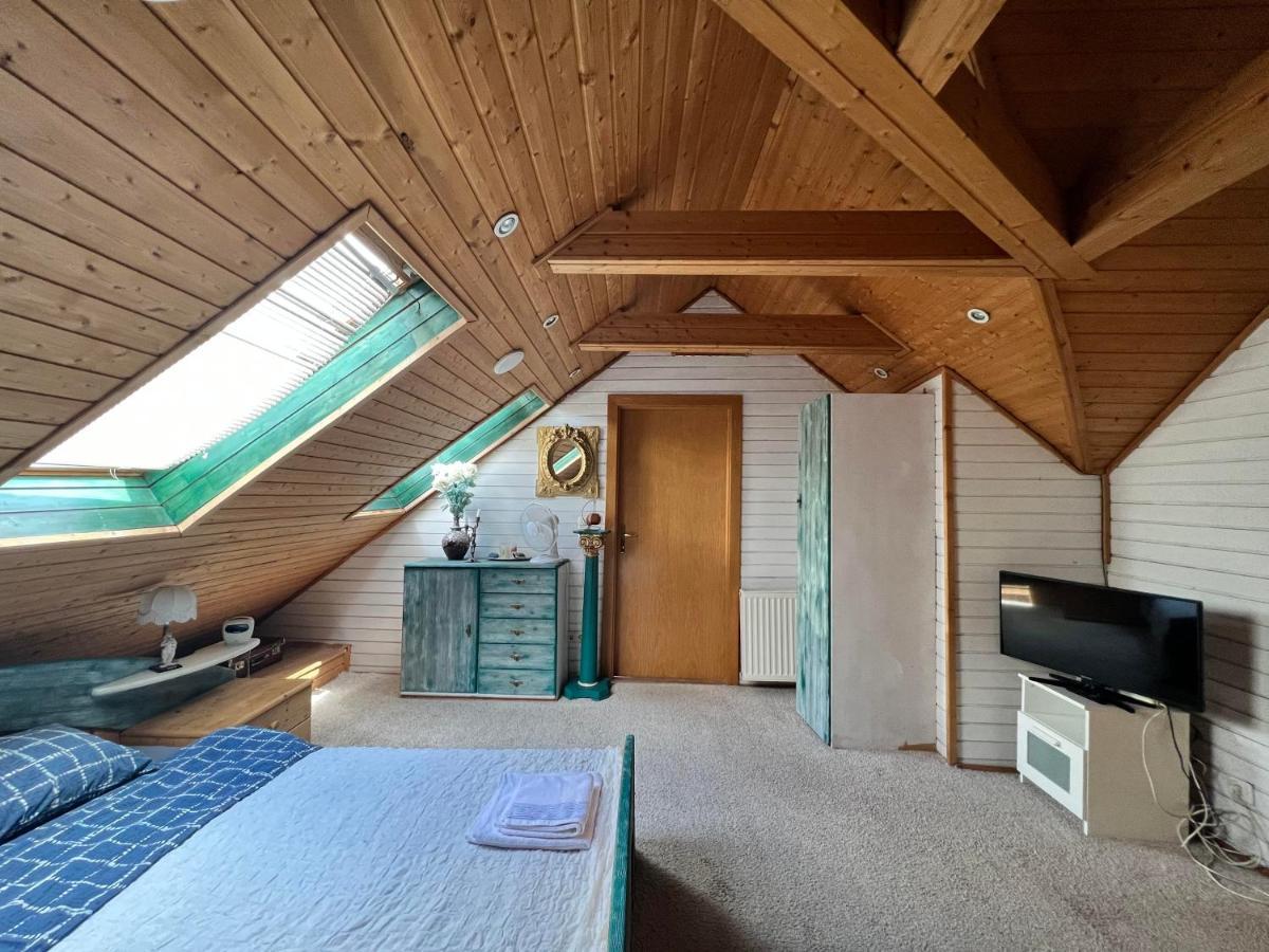 B&B Chardas Buk Bagian luar foto